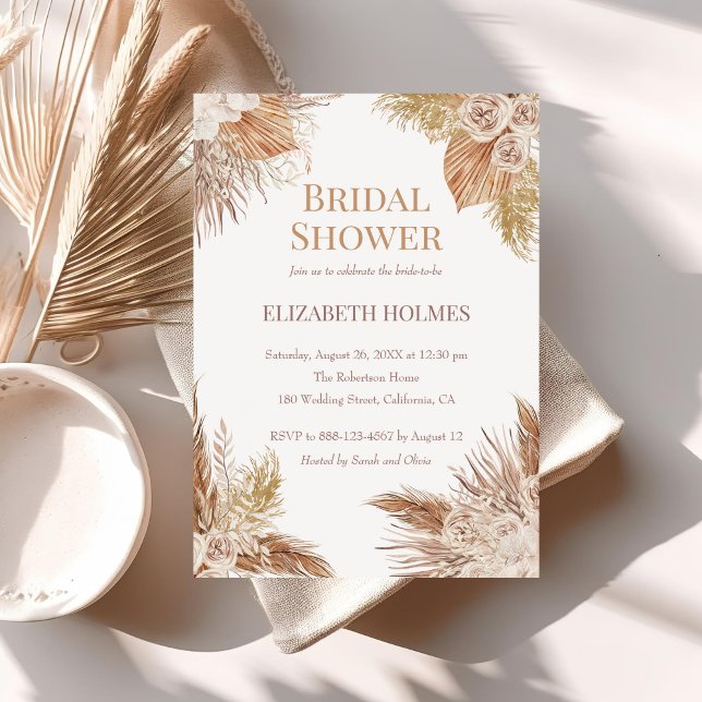 Boho Pampas Garden Inbjudningskort för möhippan (Boho Pampas Garden Bridal Shower Invitation on a neutral boho table.)
