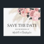 Boho Pampas-gräs-Blommigten Spara datumvykortet Vykort<br><div class="desc">Se till att dina gäster kommer att vara tillgängliga för att delta i din bröllopsdag, så att du kan spara datumkorten. Med en klassisk vit bakgrund, krämpampasgräs, guld twigs och söt rosa blommigt visning. Kortet innehåller en snyggt som sparar datummallen som enkelt kan anpassas. Alla teckensnitt i stilar, storlekt och...</div>