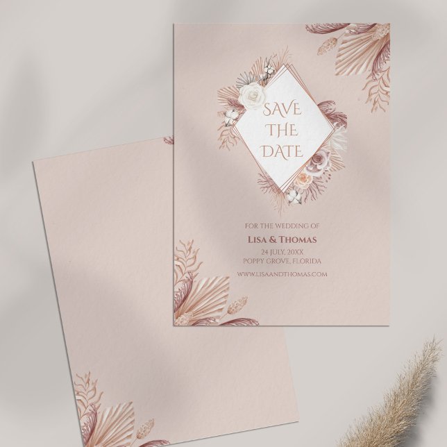 Boho  Pampas Grass Spara datumkortet Spara Datumet (Boho Blush Pampas Grass Save the Date Card on table)