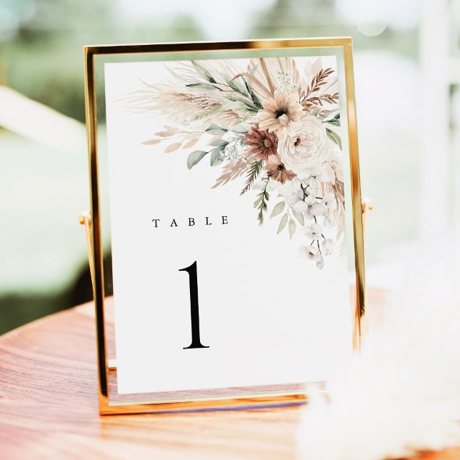 Boho Pampasgräs Blommig Bröllopsbord Nummer (Boho Pampas Grass Floral Wedding Table Number Card, Neutral Beige Sage Green Reception Gold Decor)