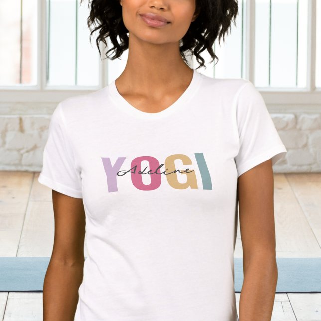 Boho Pastel Färg Yogi med Namn T Shirt (Skapare uppladdad)