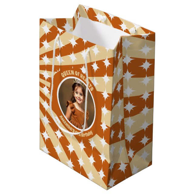 Boho Queen of Hearts Födelsedagsfest Photo (Framsidan Vinklad)