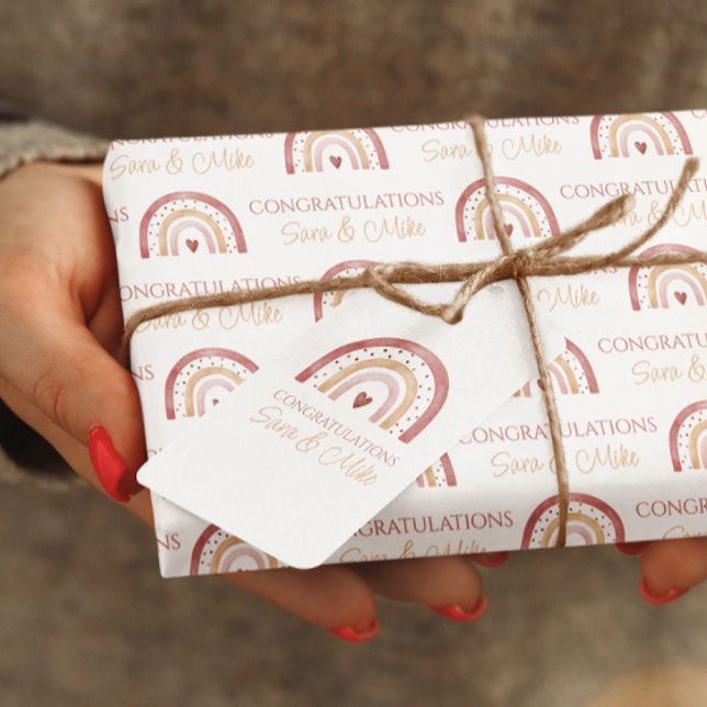 Boho Rainbow Grattiss Gift Märkre Presentetikett (Congratulate the new parents with these lovely boho rainbow personalized gift tags! )