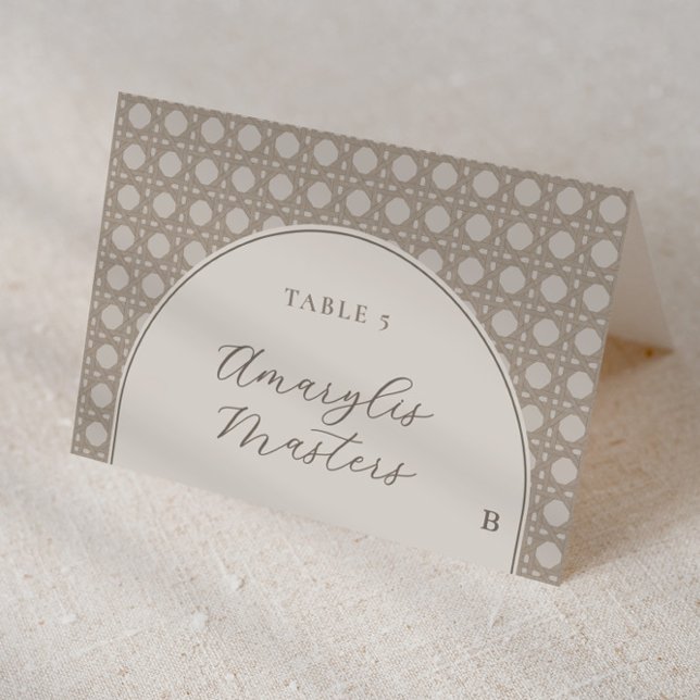Boho Rattan Bamboo Käpp Bröllop ortkort Bordsnummer (Bamboo cane weave print in neutral colors individual place cards (customer must score / fold card))
