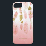 Boho Rosa Feathers Faux Gold Foil Personlig<br><div class="desc">Boho Rosa Feathers with Gold Foil Personlig Feminine and boho-inspirated iphone case med rosa-egenskaper med faux guld foil och guld glitter accents on a rosa ombre bakgrund.</div>