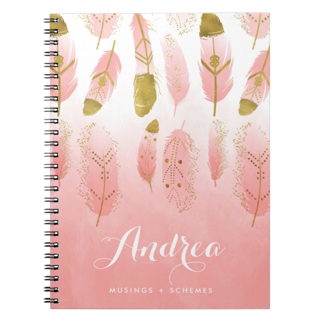 Boho  Rosa Feathers Ombre Personlig Anteckningsbok (Framsidan)