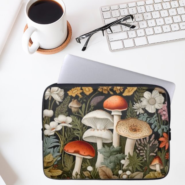 Boho Skogssvamp Vildblomma Trädgård Sport Laptop Fodral (Skapare uppladdad)