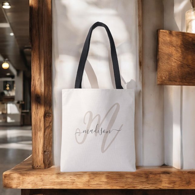 Boho Snyggt Script Monogram och Namn i Beige Tygkasse (Skapare uppladdad)