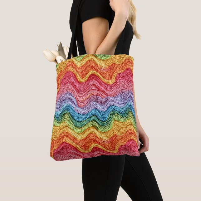 Boho-stickad randig färgrik, mysig och hantverksmä tygkasse (Närbild)