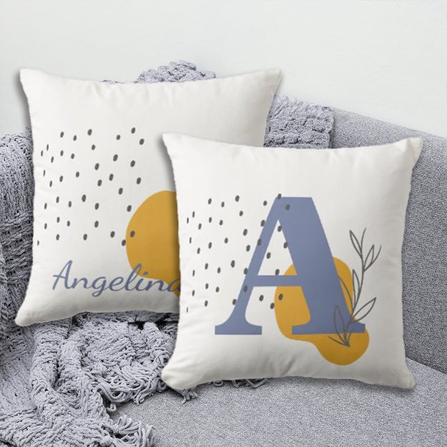 Boho Stil Anpassningsbar Monogram och Namn Kudde (Skapare uppladdad)