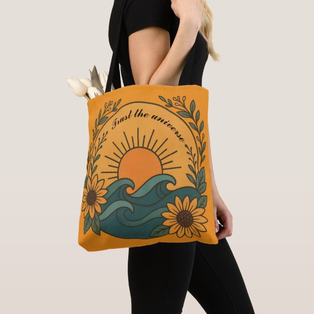 Boho Sun & Waves – Andlig Blommig Tote Konst Tygkasse (Närbild)