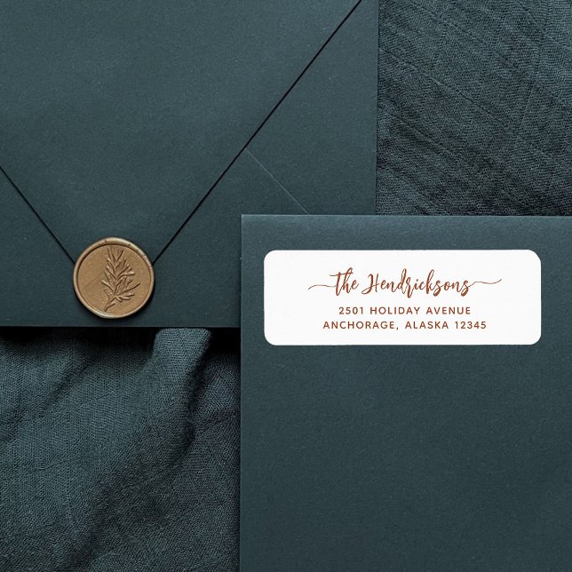 Boho Terracotta Script | Familjejul Returadress Etikett (A boho and modern holiday return address label with terracotta script)