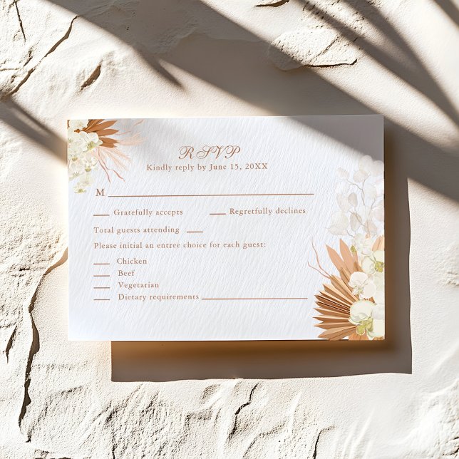 Boho Terrakotta Pampasgräs Orkidé Bröllop OSA Kort (Boho Terracotta Pampas Grass Floral Wedding RSVP on a sunny rustic stone table.)