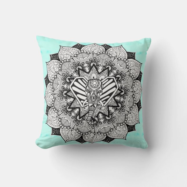 Boho tovaelefant och hand plockadeMandala Kudde (Framsida)