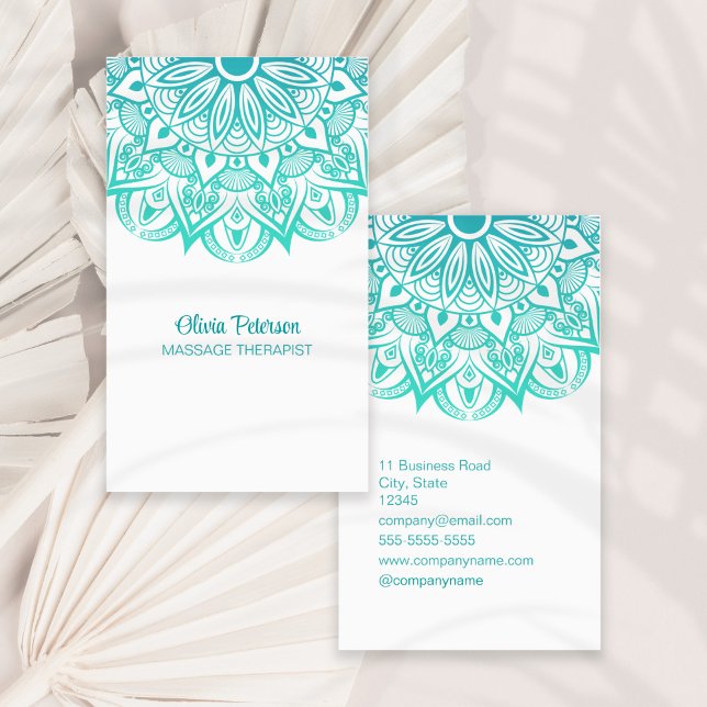 Boho Turcos Mandala-massage Therapist Visitkort (Boho Turquoise Mandala Massage Therapist Business Card on a sunny neutral dry palm leaf.)