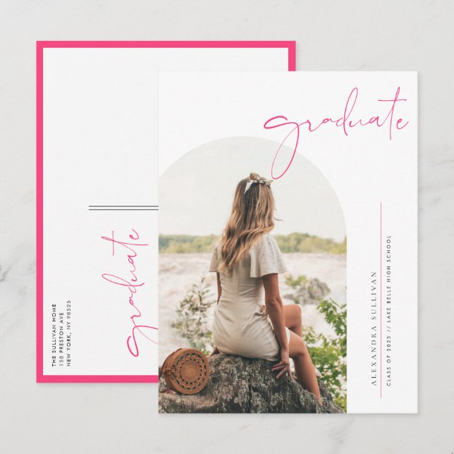 Boho varmröd minimalistisk valv fotograduation inbjudan vykort (Fram/baksida)