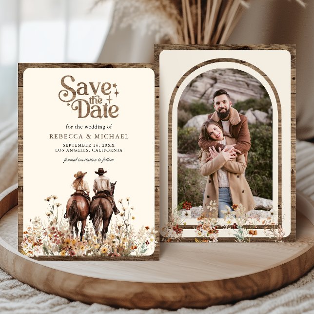 Boho Westernpar Åker Häst Bröllopsfoto Spara Datumet (Skapare uppladdad)