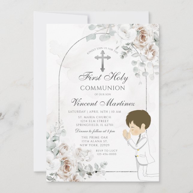 Boho White Floral Silver Cross Boy Praying Baptism Inbjudningar (Framsida)