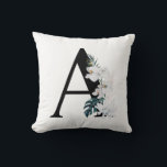Boho White Orchids Tropical Brev A Monogram Kudde<br><div class="desc">Lägg till en boho och tropisk accent i ditt utrymme med denna tropiska monogramkudde. Den har vattenfärgade vita blommor,  vit korall och tropiska löv. Denna brev A-monogramkudde kommer att bli perfekt som gåva.</div>