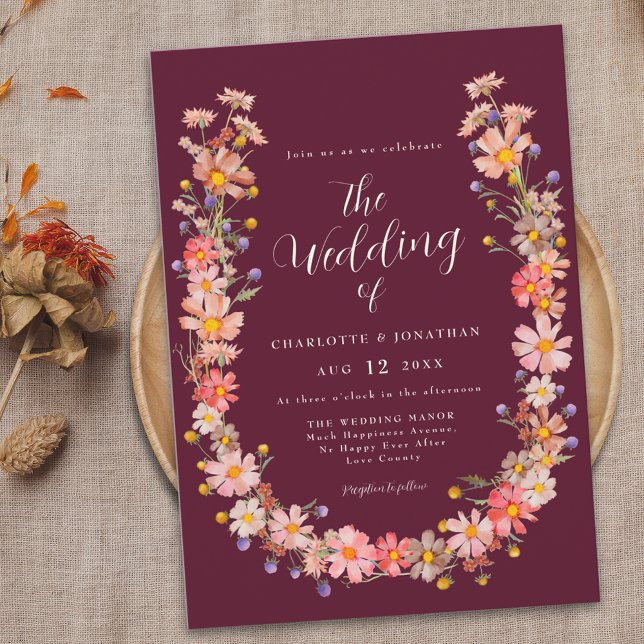 Boho Wildblomfluga Wedding Inbjudningar (Boho rustic floral fall wedding Invitation burgundy ivory cream elegant script watercolor wildflower)