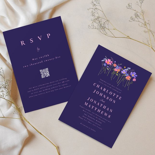 Boho Wildflower Navy Blue Pink Wedding QR Code Inbjudningar (Elegant wildflower vibrant blue pink floral navy blue wedding qr code invitation)