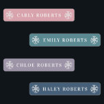 Boho Winter Snowflake Kids Namn Vaterskyddsetikett Klistermärke<br><div class="desc">Bohemian Snöflingor Kids Watersecure Namn Labels med snöflingsilhuetter på vardera änden. Personlig Namn-etikettstämplar i rosa,  grönt,  lila och blått.</div>