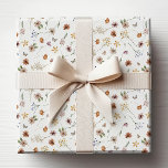 Boho Wrapping Papper Presentpapper<br><div class="desc">Boho Wrapping Papper. Den här snyggten och eleganten Boho Flowers Wrapping Pappra har fantastiska,  handmålade,  vildblommor med vattenfärg som arrangeras i ett vackert mönster. Sök efter matchande objekt i samlingen White Boho Wildblomma Bröllop.</div>