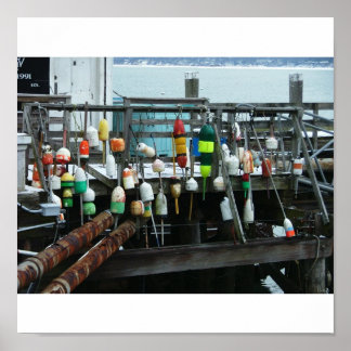 Bojar som hänger på piren Pymouth morsa. Poster