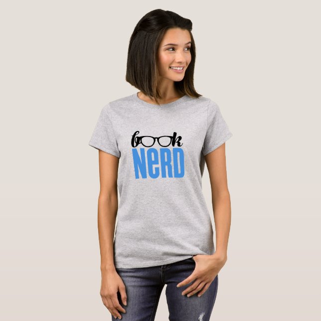 Bok Nerd Design T-Shirt (Hel framsida)