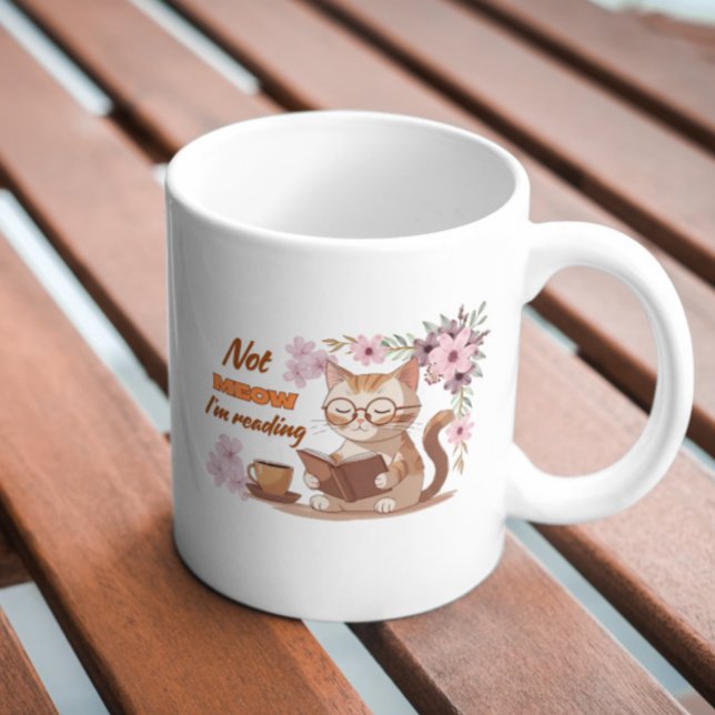 Bokar och Mysigt kattläsarteckning Kaffemugg (Skapare uppladdad)