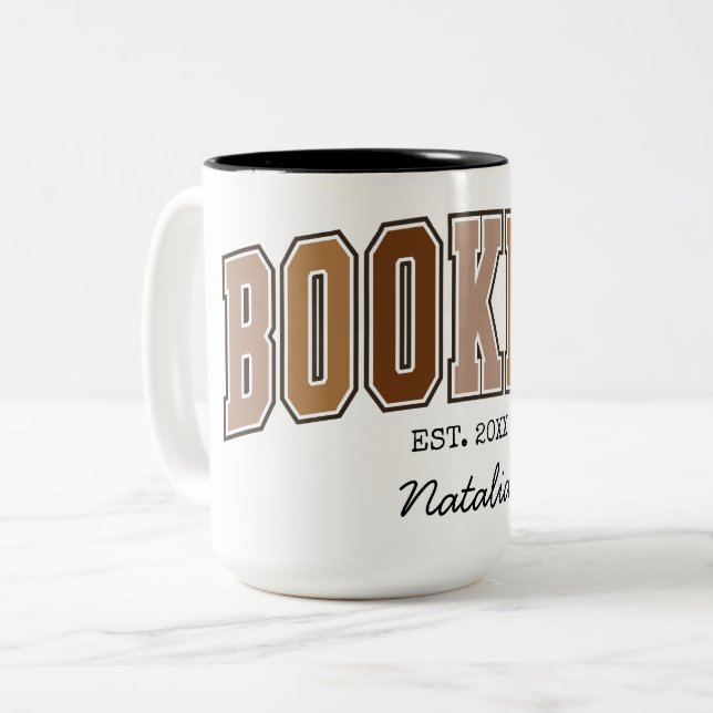 Boknörd Est. 20XX Två-Tonad Mugg (Framsida vänster)