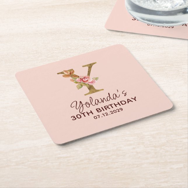 Bokstav Y Guldmonogram Rosa Rosor Underlägg Papper Kvadrat (Vinklad)