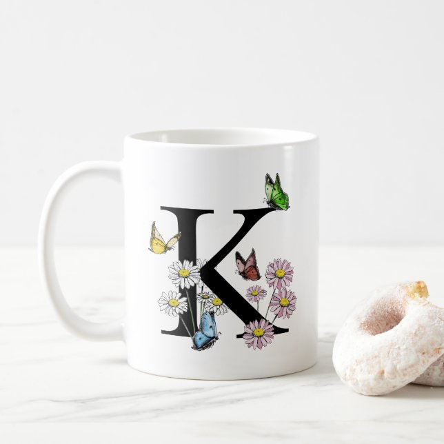 Bokstaven K Blommig Akvarell Fjäril Monogram Kaffemugg (Med munk)