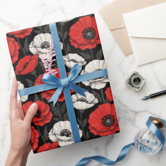 Bold Art Deco Poppies in Red and Black Presentpapper