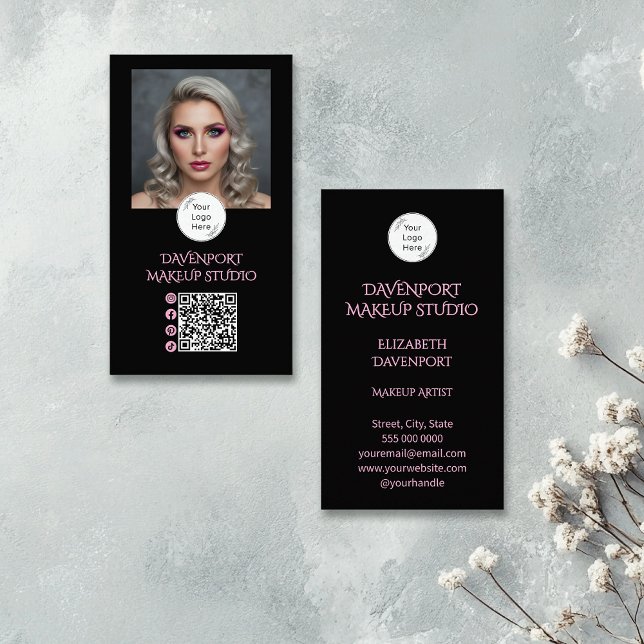 Bold Black and Blush Pink Social Icon QR Code Visitkort (Skapare uppladdad)