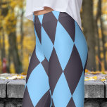 Bold Black och Blue Harlequin Check Mönster Leggings<br><div class="desc">Öga-fångst och unikt: Gör ett påstående med de här Harlequin-lagren! Med ett slående, färglöst mönster kommer de här benen att tillföra avslappnadens vardrobe luft och roligt. Perfekt för dem som kärlek att vara djärva, ger de en bekväm passning som gör att du kan se underbar ut hela dagen. Köp nu...</div>