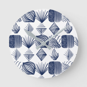 Bold Caribbean Tribal Mudcloth: White, Navy Blue Rund Klocka
