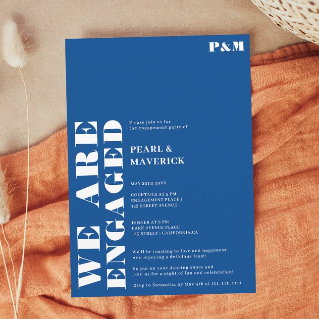 Bold, enkel blå bröllop-förlovningsfest inbjudningar (Bold simple blue wedding engagement party invitation)