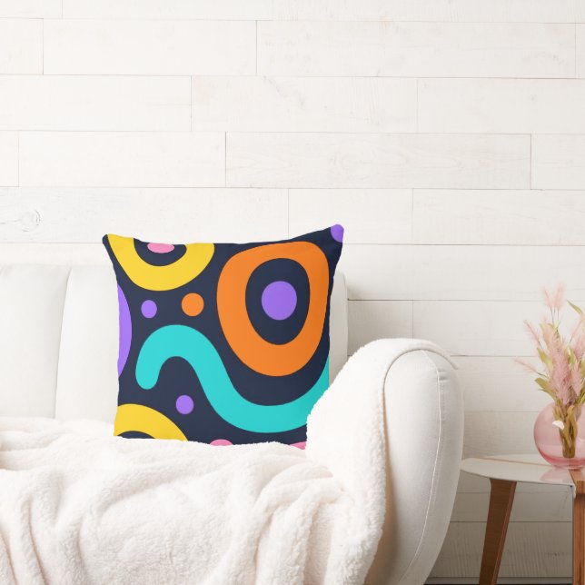 Bold Geometric Circles Throw Pillow Kudde (Soffa)