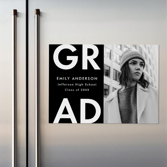 Bold Grad Black Photo Studenten Magnetisk Inbjudningskort (Skapare uppladdad)