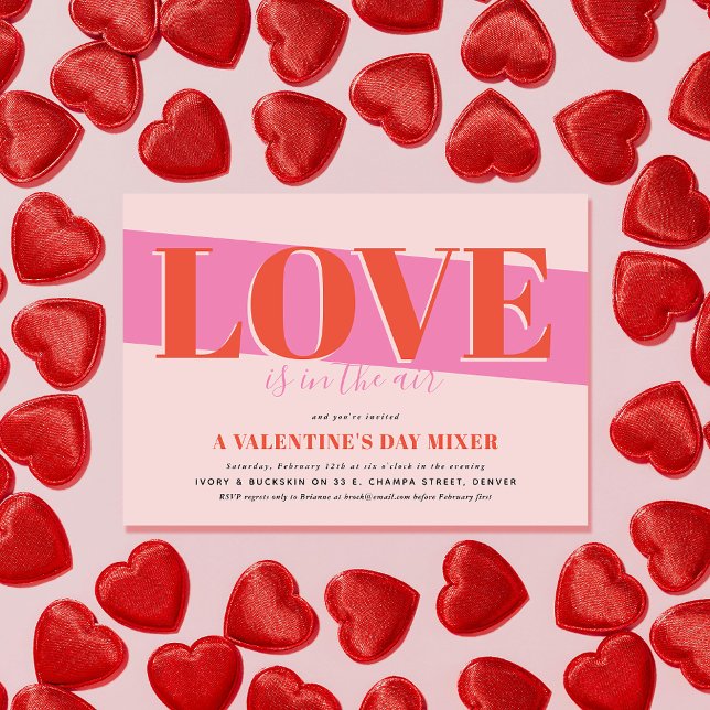 Bold Kärlek Alla hjärtans dag-inbjudan Inbjudningar (Blush pink background, orange and candy pink bold text Valentine's Day party invitation)