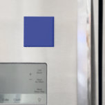 Bold Minimal bröllopsinbjudan i djupt blå Magnet<br><div class="desc">Modern minimalistisk utformning av bröllop med solid blå bakgrund - perfekt för elegant sommar eller formellt år runt bröllop. Gör en påstående av modern elegans med denna djärva, minimala bröllopsinbjudan i en djup blå bakgrund. Designat för par som uppskattar rent linjer och tidlös sofistikering, inbjuder detta minimalistiska bröllop till blandning...</div>