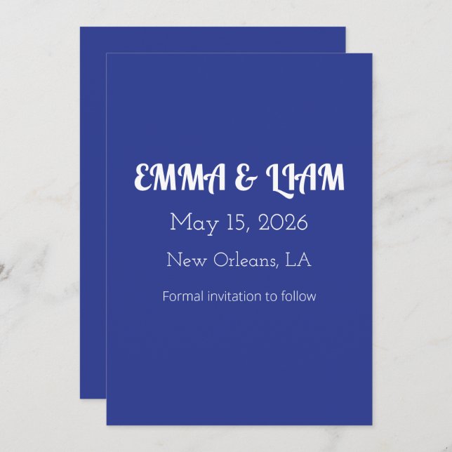 Bold Minimal bröllopsinbjudan i djupt blå Spara Datumet (Fram/baksida)