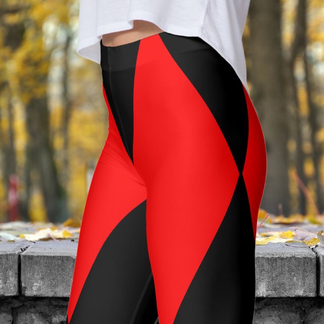 Bold Red and Black Harlequin Check Mönster Leggings (Harlequin Black and Red)