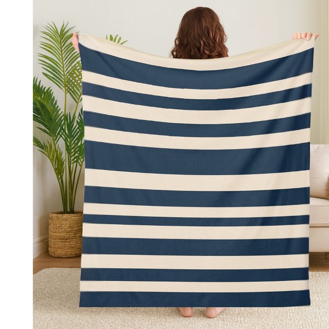 Bold Stripe Navy Blue and Beige Coastal Decor Fleecefilt (Skapare uppladdad)