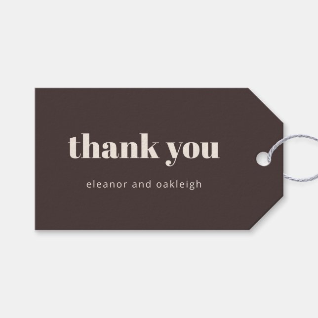 Bold Typography Custom Brown Modern Wedding  Presentetikett (Framsidan (Horisontell))