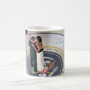 Boll för dans för president Obama och Michelle Kaffemugg