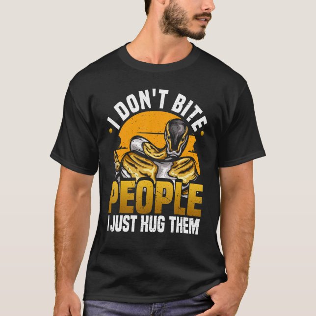 Bollpython Herpetolog Puns För En Bananorm T Shirt (Framsida)