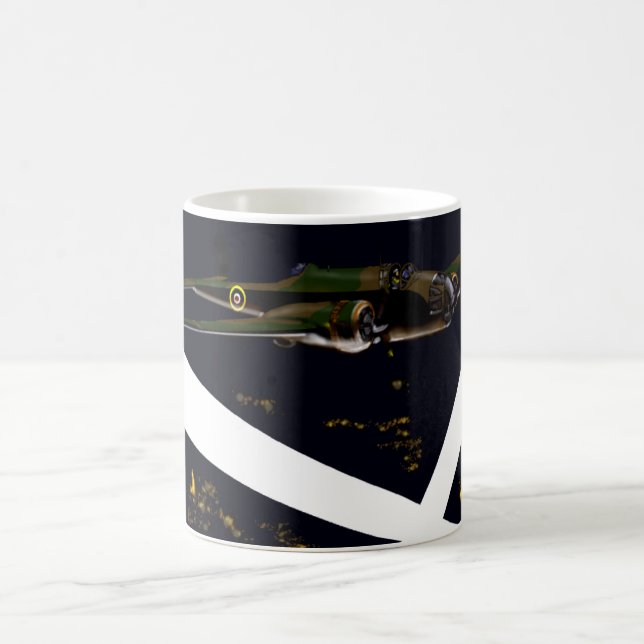Bombplanen befaller muggen kaffemugg (Center)