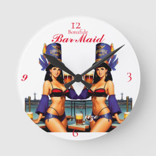 Bonafide Pub Maid Thunder_Cove Rund Klocka